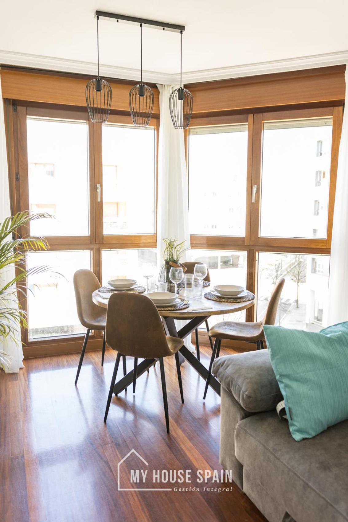 Myhousespain - Playa De Poniente, Con Vistas Al Mar Y Parking Gratuito Gijón Eksteriør bilde