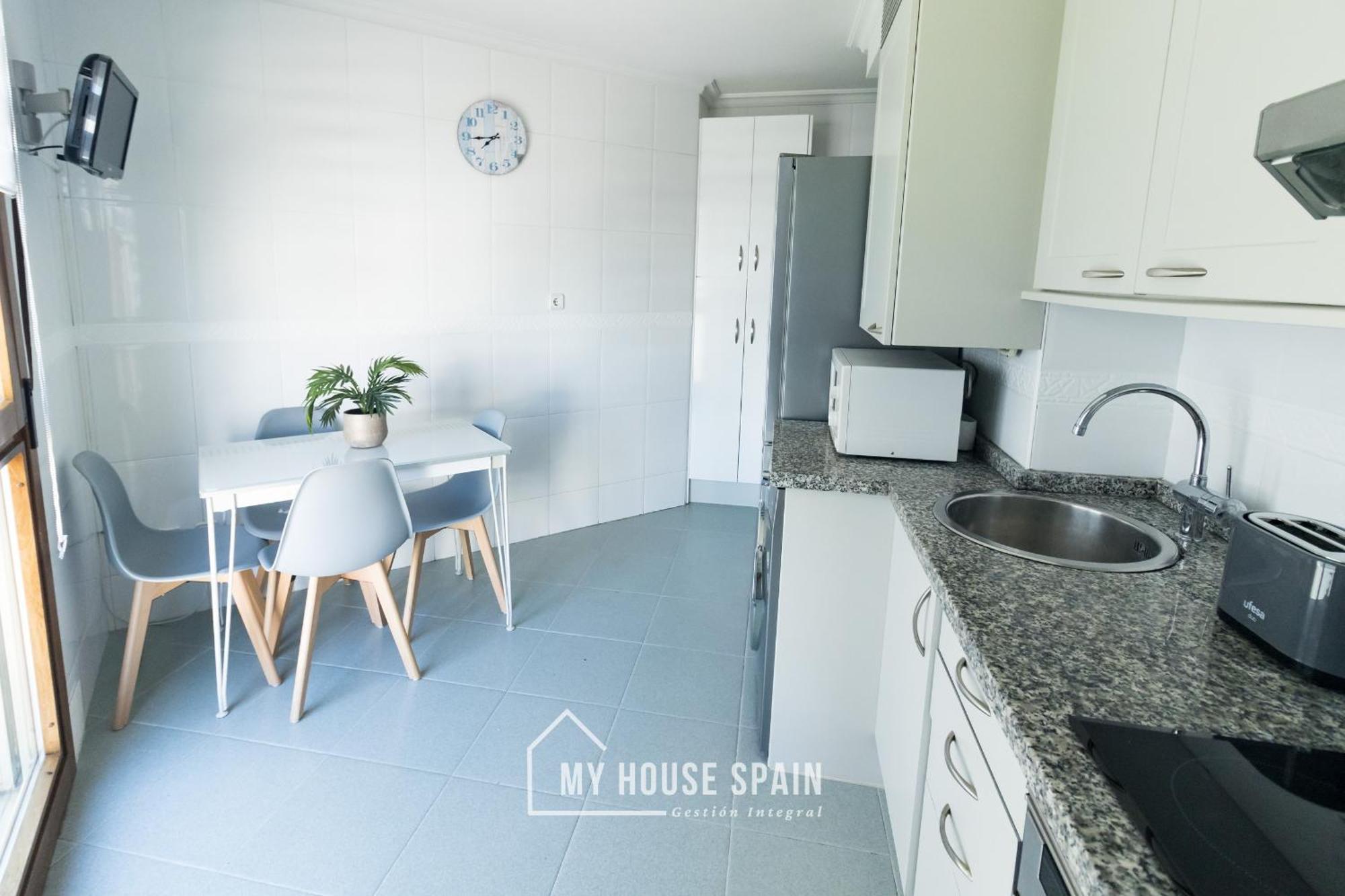 Myhousespain - Playa De Poniente, Con Vistas Al Mar Y Parking Gratuito Gijón Eksteriør bilde