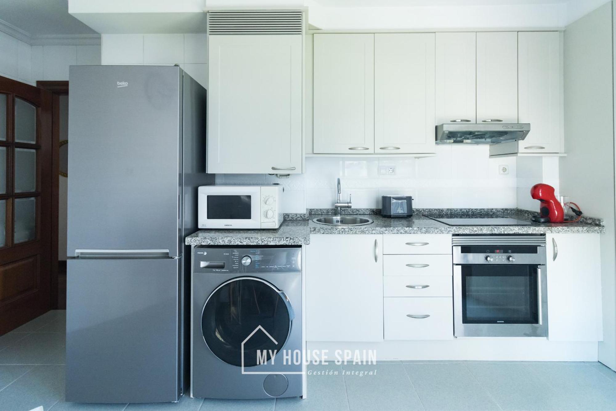 Myhousespain - Playa De Poniente, Con Vistas Al Mar Y Parking Gratuito Gijón Eksteriør bilde