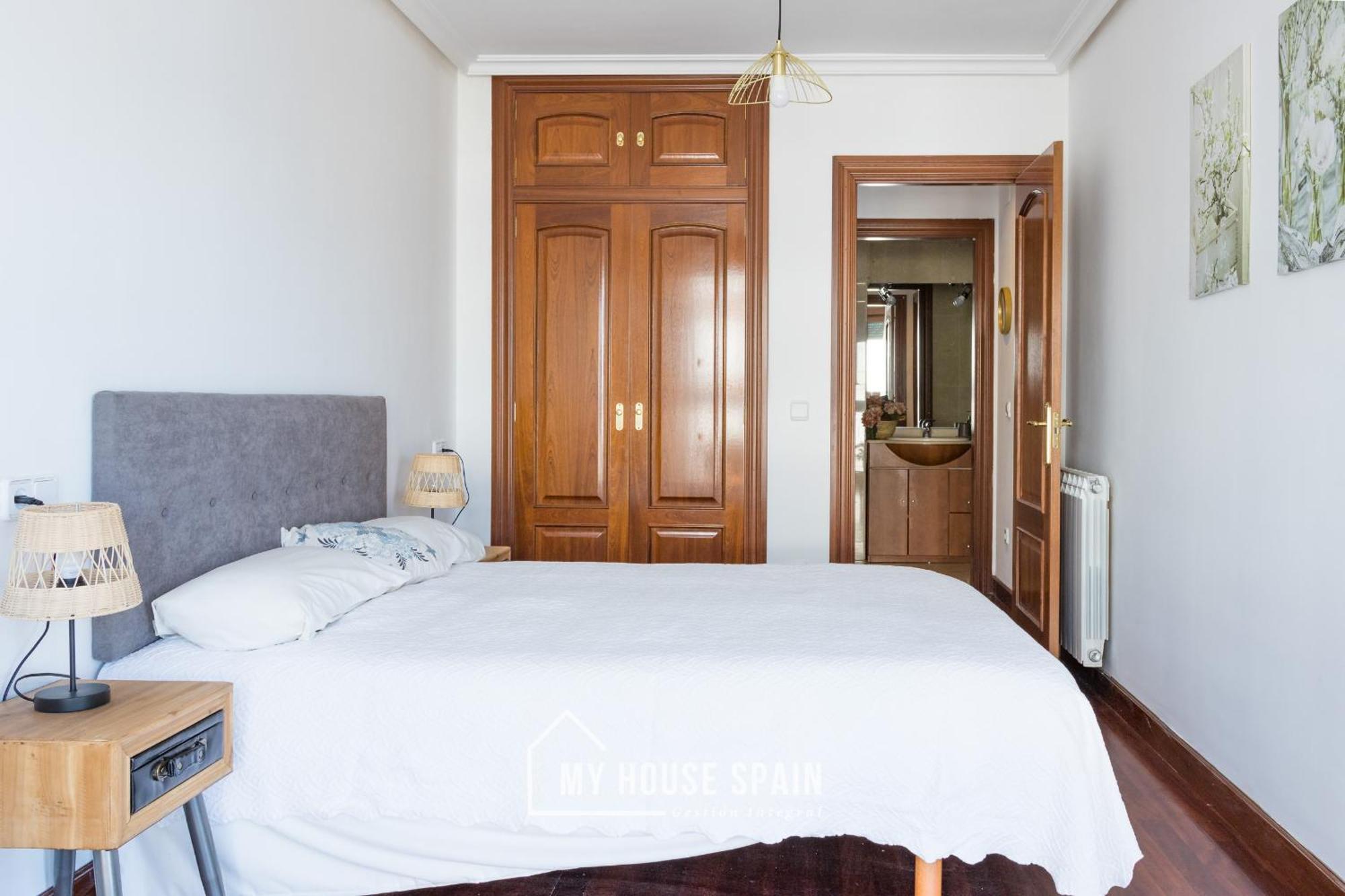 Myhousespain - Playa De Poniente, Con Vistas Al Mar Y Parking Gratuito Gijón Eksteriør bilde